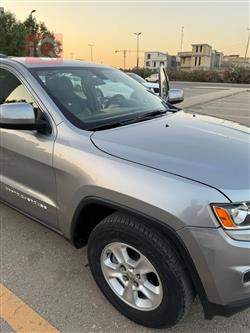 جیپ گراند شیرۆکی